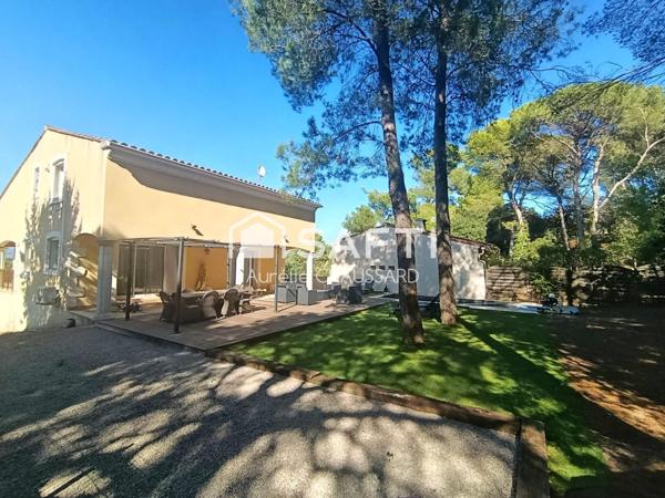 Maison de charme 3 chambres grand garage, pinède, piscine