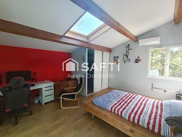 Maison de charme 3 chambres grand garage, pinède, piscine