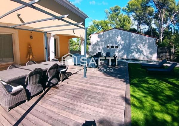 Maison de charme 3 chambres grand garage, pinède, piscine