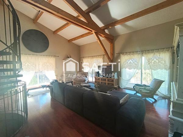 Maison de charme 3 chambres grand garage, pinède, piscine