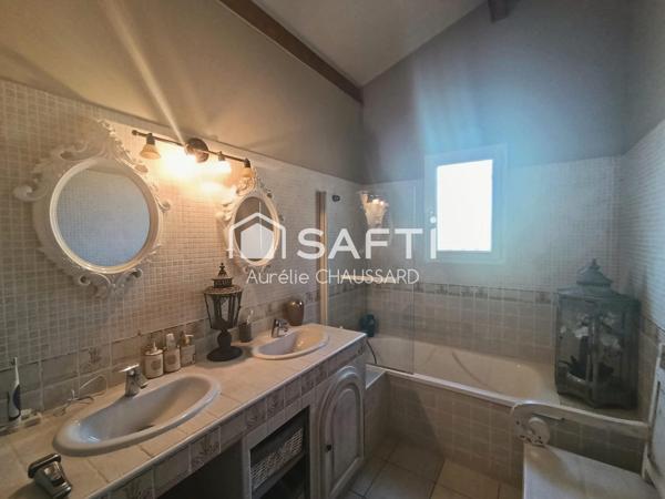 Maison de charme 3 chambres grand garage, pinède, piscine