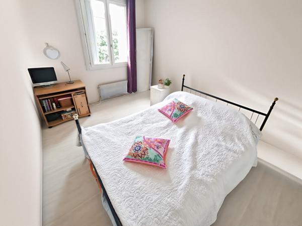 Pézenas (34120) Pézenas, Cours Jean-Jaurès, bel appartement T2