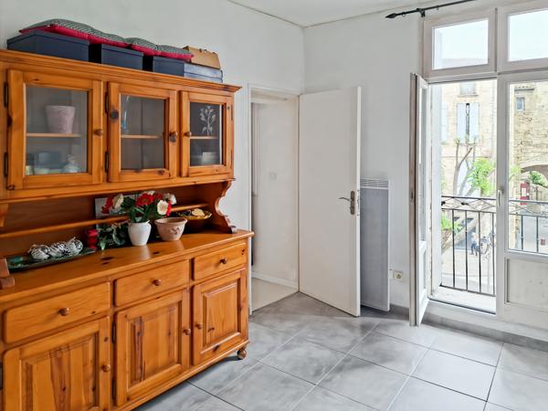 Pézenas (34120) Pézenas, Cours Jean-Jaurès, bel appartement T2