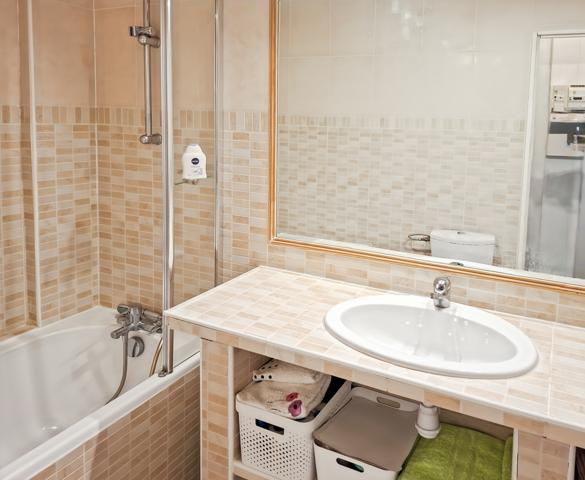 Pézenas (34120) Pézenas, Cours Jean-Jaurès, bel appartement T2