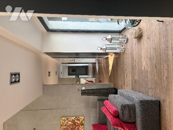 Unique ! Villa contemporaine, d'architecte, de plain-pied, ultra lumineuse avec jardin, piscine...