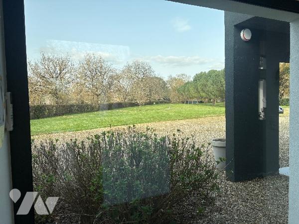 Unique ! Villa contemporaine, d'architecte, de plain-pied, ultra lumineuse avec jardin, piscine...