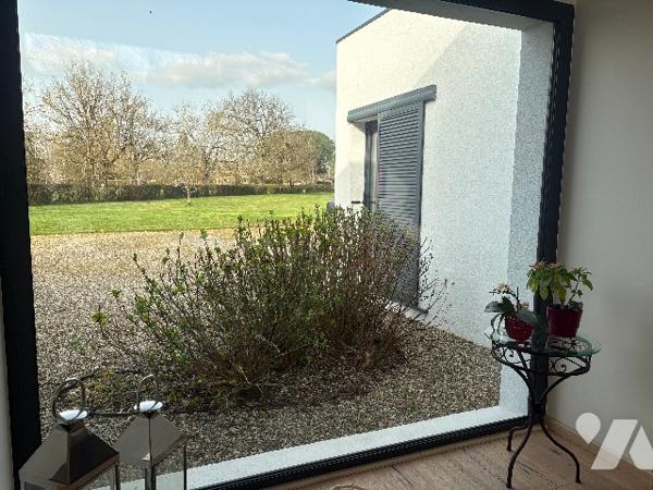 Unique ! Villa contemporaine, d'architecte, de plain-pied, ultra lumineuse avec jardin, piscine...