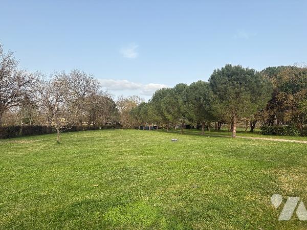 Unique ! Villa contemporaine, d'architecte, de plain-pied, ultra lumineuse avec jardin, piscine...