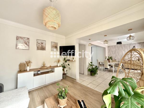 Maison
         6 pièces
        - 145 m² 180 000 € *