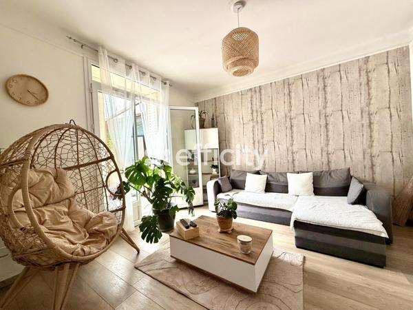 Maison
         6 pièces
        - 145 m² 180 000 € *