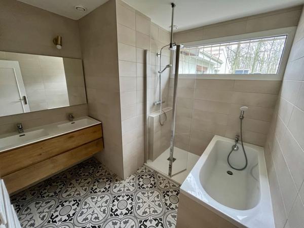 Maison à vendre |  Saint-Médard-en-Jalles |  7 pièces | 150 m²