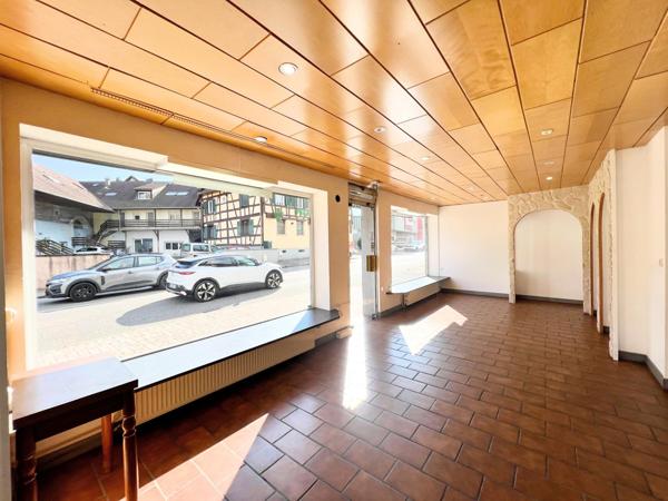 À VENDRE – ENSEMBLE IMMOBILIER MIXTE À Dannemarie – LOCAL COMMERCIAL LIBRE + APPARTEMENT LOUÉ