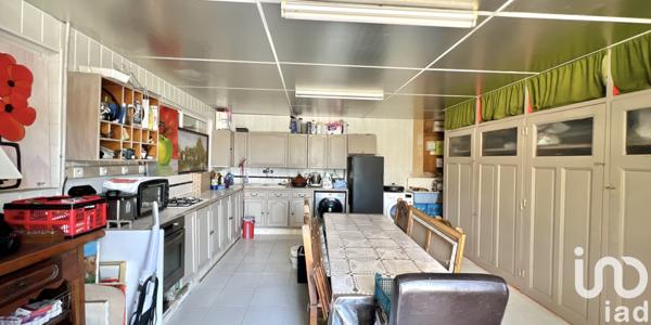Maison à vendre 5 pièces 166 m² Saint-Marcel-d'Ardèche