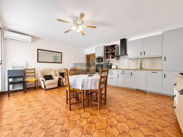 Vente                                                      Appartement
                        
                     2 pièces                      48 m2                     à Saint-Aygulf