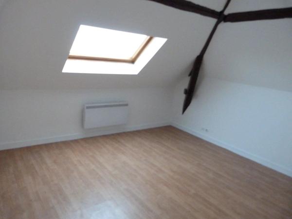 Vente                                                      Appartement
                        
                     3 pièces                      55 m2                     à Vierzon