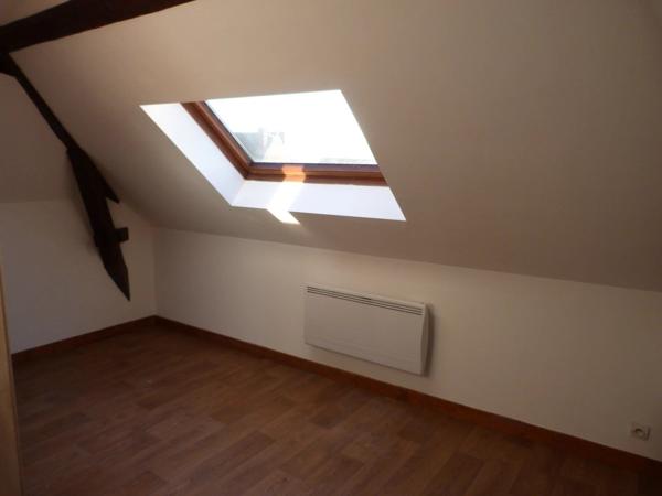 Vente                                                      Appartement
                        
                     3 pièces                      55 m2                     à Vierzon