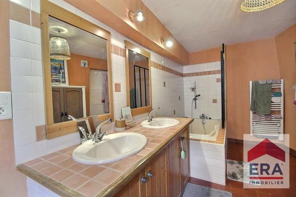 Maison Malemort Du Comtat 164 m2 - Jardin -  4 Chambres