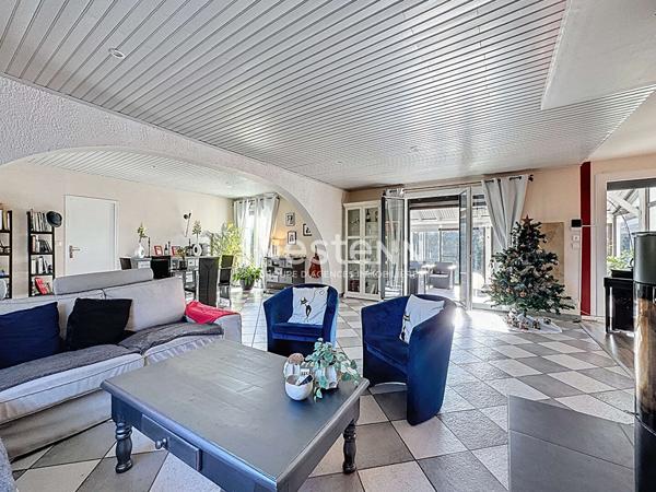 A VENDRE: Maison de plain-pied à Muret - 135 m² habitables sur un terrain clos et paysager avec piscine