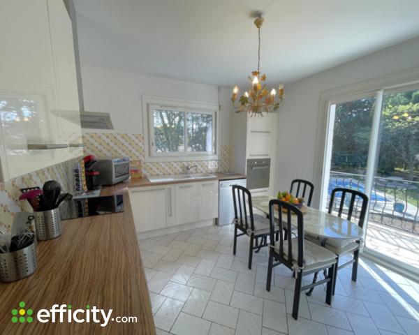 Maison
         11 pièces
        - 230 m² Exclusivité 249 000 € *