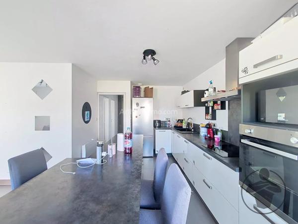 Location                                                      Appartement
                        
                     3 pièces                      58 m2                     à Saint-André-de-Cubzac