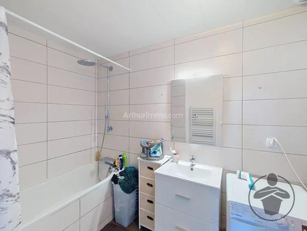 Location                                                      Appartement
                        
                     3 pièces                      58 m2                     à Saint-André-de-Cubzac
