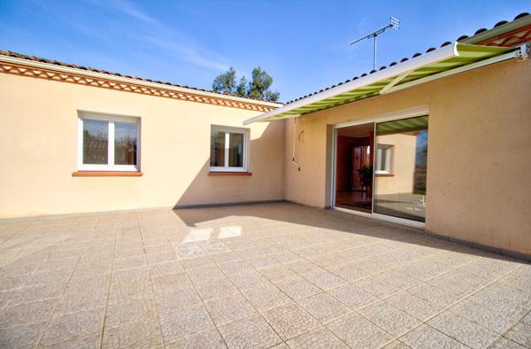 BOE - Maison lumineuse de plain-pied de 110 m² avec 3 chambres, garage et jardin dans un quartier calme et recherché.