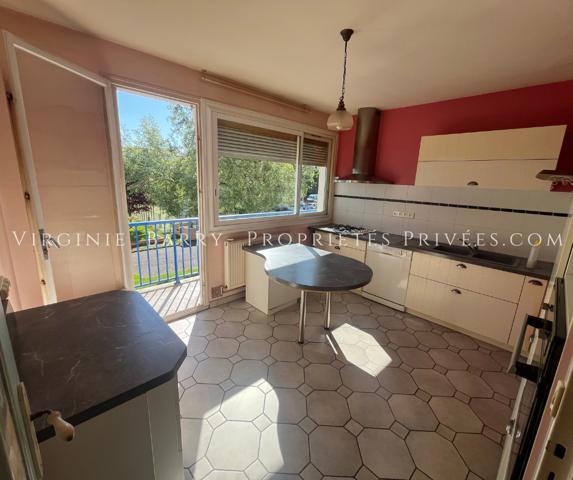APPARTEMENT T3 AVEC ASCENSEUR, BALCONS ET GARAGE
