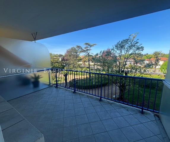 APPARTEMENT T3 AVEC ASCENSEUR, BALCONS ET GARAGE