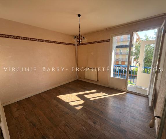 APPARTEMENT T3 AVEC ASCENSEUR, BALCONS ET GARAGE