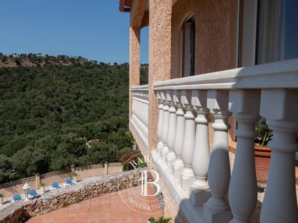 Le Boulou, Maison 4 Chambres -  194 m² à vendre