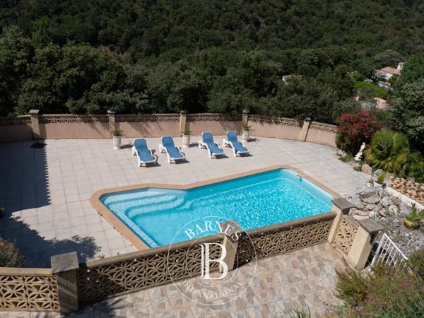 Le Boulou, Maison 4 Chambres -  194 m² à vendre