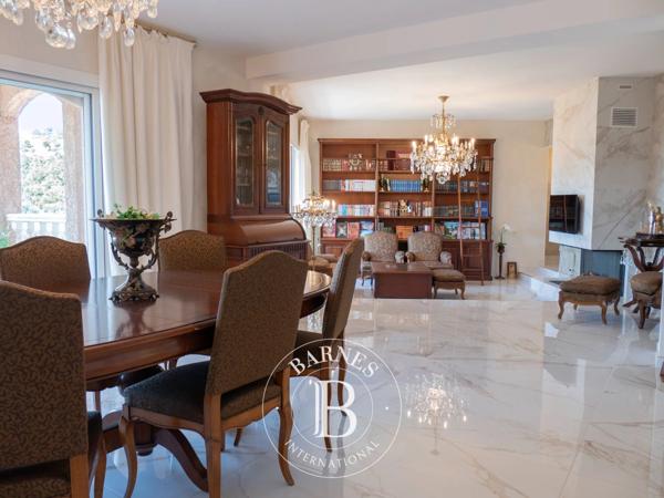 Le Boulou, Maison 4 Chambres -  194 m² à vendre