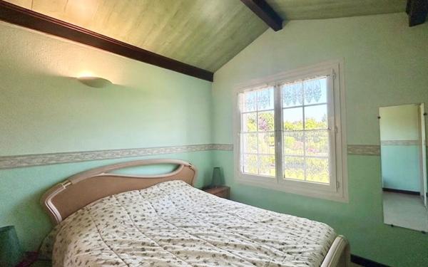 Maison à vendre    6 pièces • 165 m2 Saint-Vincent-de-Tyrosse