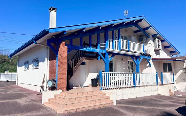 Maison à vendre    6 pièces • 165 m2 Saint-Vincent-de-Tyrosse