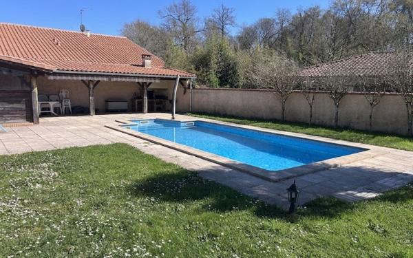 Maison à vendre    6 pièces • 165 m2 Saint-Vincent-de-Tyrosse