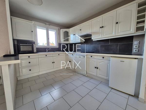 86200 LOUDUN Maison Loudun 4 pièce(s) 93 m2