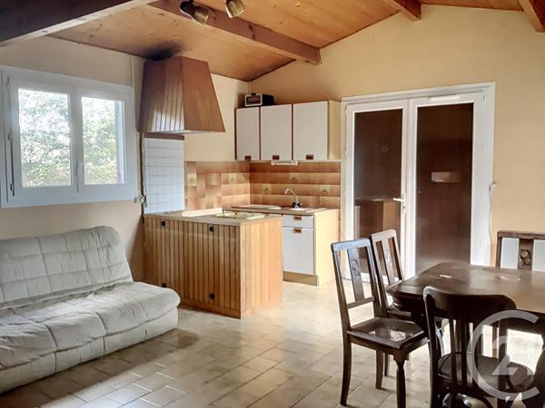 Maison T4 avec jardin, garage, proche commerces, collège et lycée