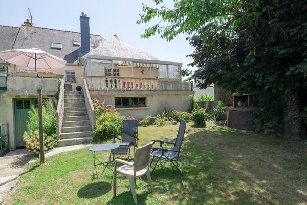 Maison Chavagne T6 5 CHAMBRES JARDIN CLOS -GARAGE