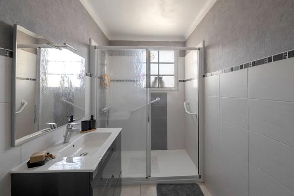 Maison Chavagne T6 5 CHAMBRES JARDIN CLOS -GARAGE