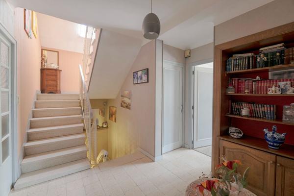 Maison Chavagne T6 5 CHAMBRES JARDIN CLOS -GARAGE