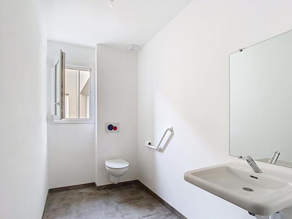 Maison Neuve Plain- pied à Vendre à Beaupréau en Mauges - 6 Chambres et Confort Moderne !