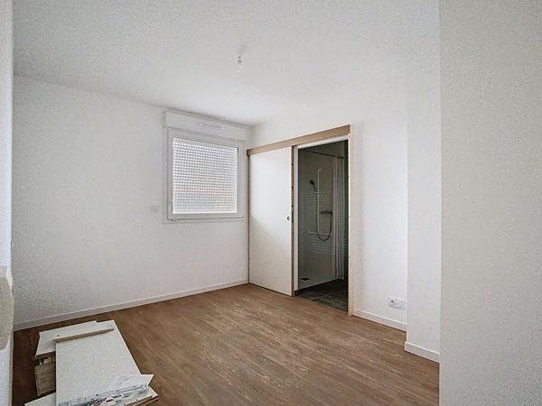 Maison Neuve Plain- pied à Vendre à Beaupréau en Mauges - 6 Chambres et Confort Moderne !