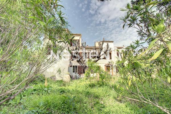 A VENDRE en EXCLUSIVITE à DRAGUIGNAN - Maison 10 pièces 202 m² sur un terrain de 1585 m²