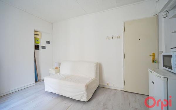 Appartement à vendre    1 pièce • 16,02 m2 Paris 18