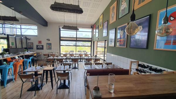 Fonds De Commerce - 270 m²