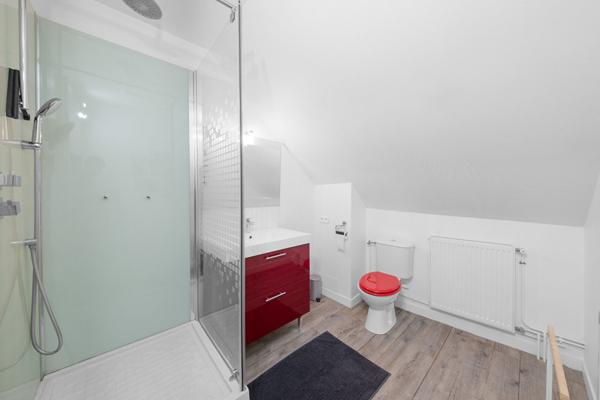 A vendre: Très Belle Maison en Pierre à Bligny - les - Beaune de 6 pièces dont 4 chambres + dépendances.