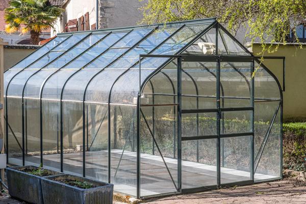 A vendre: Très Belle Maison en Pierre à Bligny - les - Beaune de 6 pièces dont 4 chambres + dépendances.