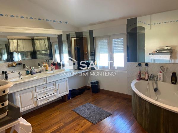 AFFAIRE A SAISIR ! Immeuble de rapport.