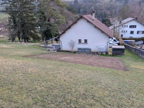 Maison individuelle de 80 m² avec 3 chambres sur 1 346 m² de terrain, sous-sol et terrasse ,  Secteur calme