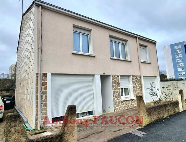 Immeuble La Roche Sur Yon 10 pièce(s) 156 m2